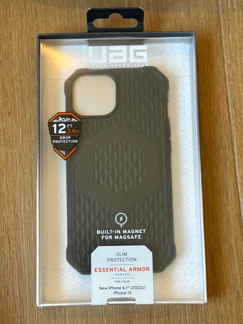 New UAG Urban Armor Gear Essential Armor iPhone 6.1” 2022 iPhone 13 Case Black